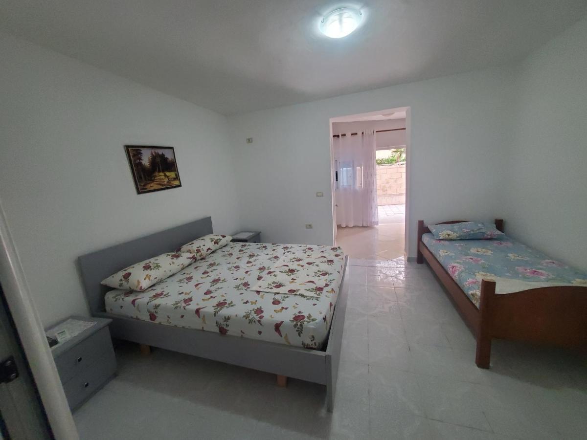 Guest House Vlorë エクステリア 写真