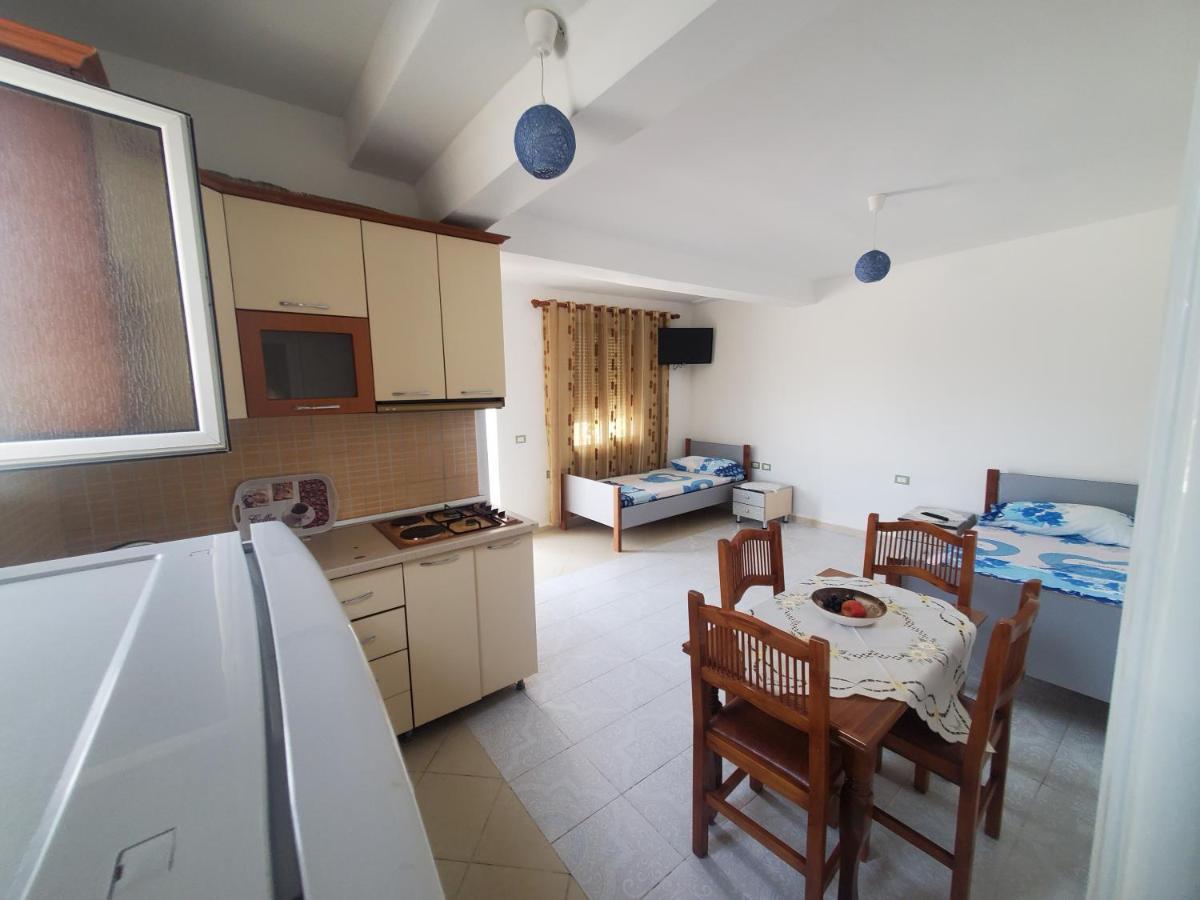Guest House Vlorë エクステリア 写真