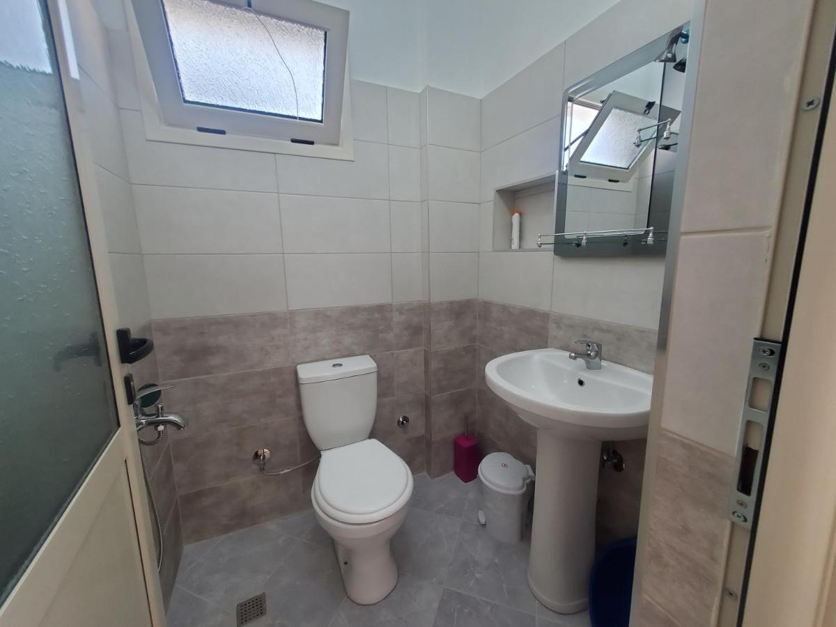 Guest House Vlorë エクステリア 写真