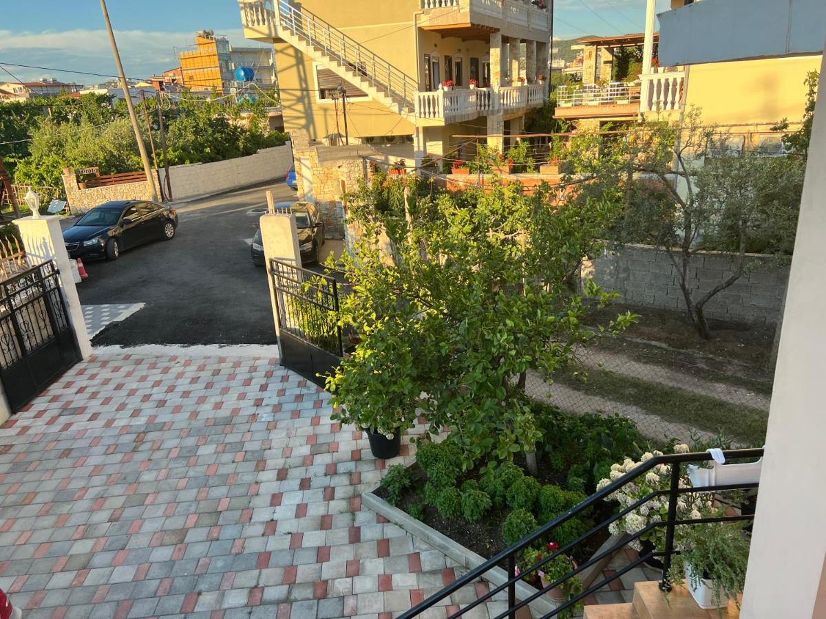 Guest House Vlorë エクステリア 写真